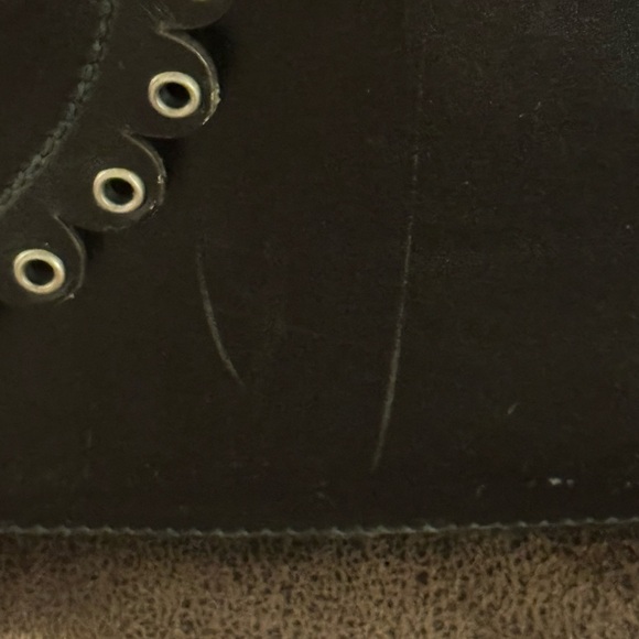 Authentic Yves Saint Laurent  Leather Grommet Detail Shoulder Handbag Black. - Picture 2 of 14